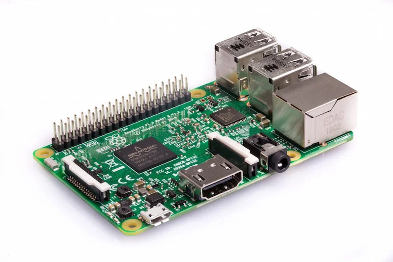 Raspberry Pi 4 против Pi 3: стоит ли переходить на новинку?